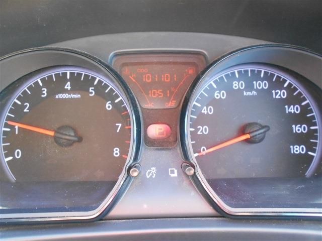 Nissan NOTE 2013-08 189897-11