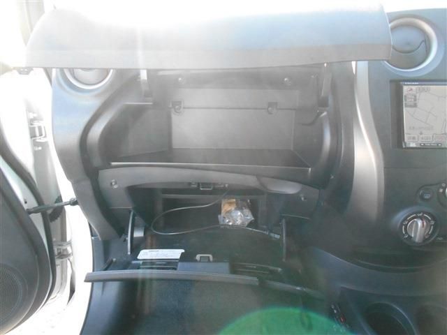 Nissan NOTE 2013-08 189897-27