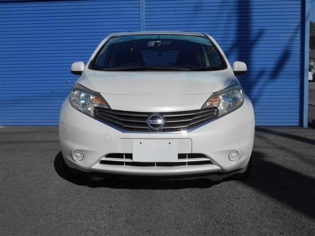 Nissan NOTE 2013-08 189897-1