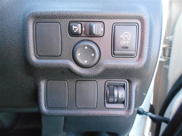 Nissan NOTE 2013-08 189897-13