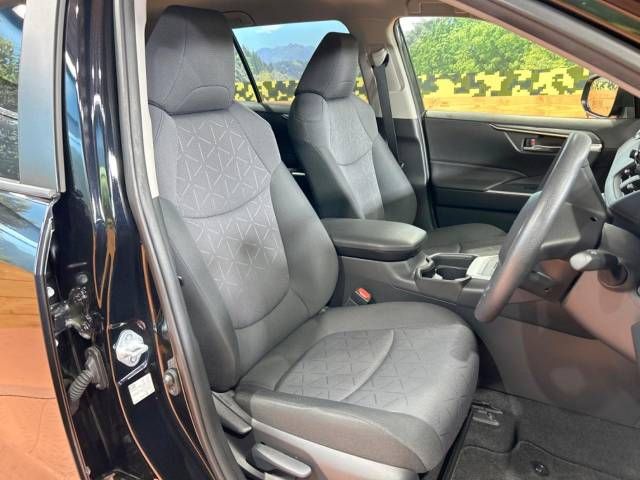 Toyota RAV4 2021-05 182401-8