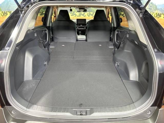 Toyota RAV4 2021-05 182401-10