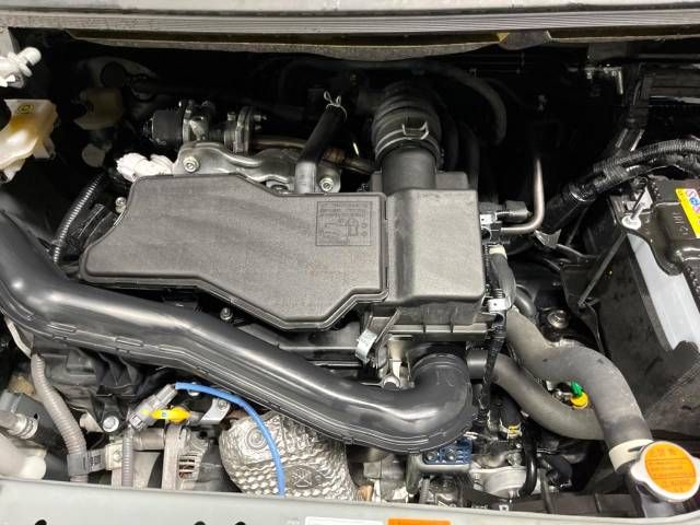 Toyota ROOMY 2023-04 183417-18