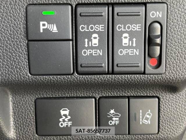 Honda FREED 2017-02 390982-3