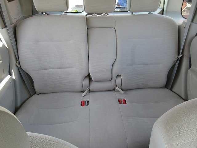Nissan CUBE 2010-03 28444-11