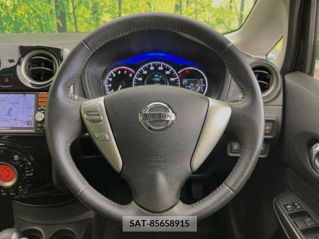 Nissan NOTE 2015-10 365411-11