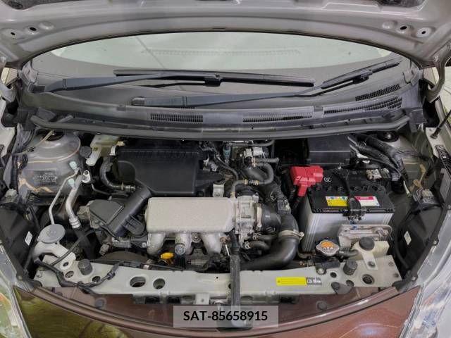 Nissan NOTE 2015-10 365411-18
