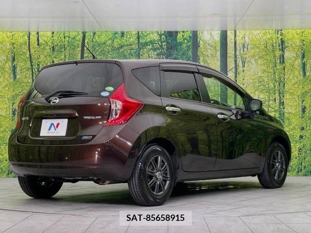 Nissan NOTE 2015-10 365411-17