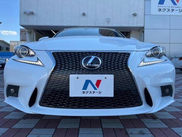 Lexus IS 2015-04 15187-16