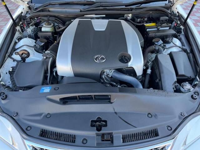 Lexus IS 2015-04 15187-18