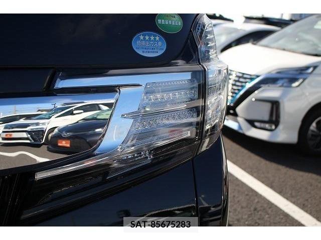 Toyota VELLFIRE 2015-02 372632-11