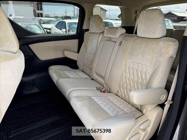 Toyota ALPHARD 2022-12 388964-18