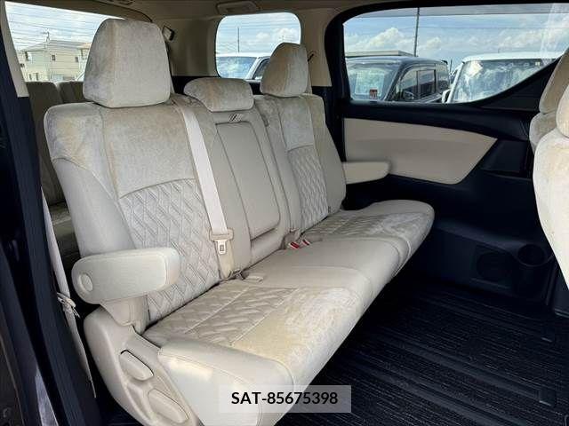 Toyota ALPHARD 2022-12 388964-17
