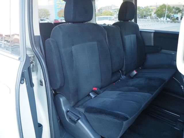 Mitsubishi DELICA D5 2010-03 187867-18