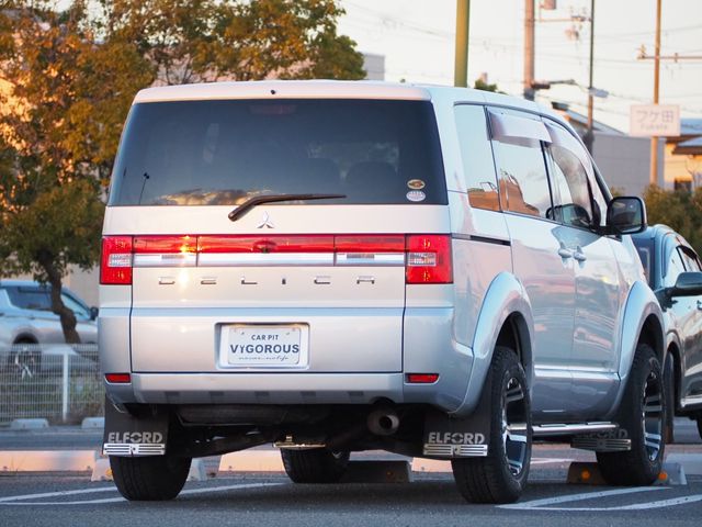 Mitsubishi DELICA D5 2010-03 187867-2