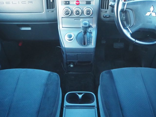 Mitsubishi DELICA D5 2010-03 187867-14