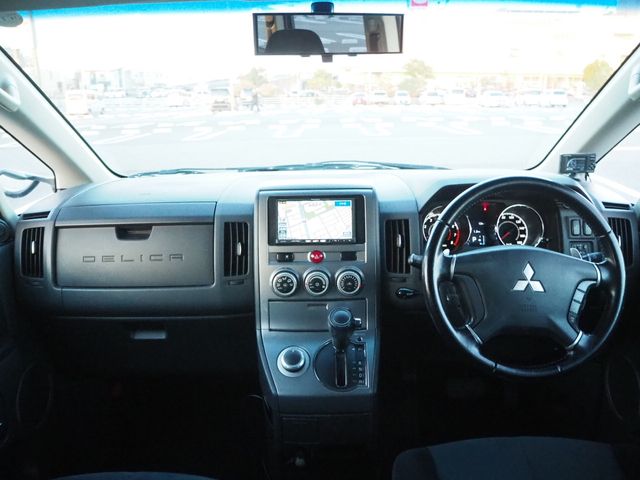 Mitsubishi DELICA D5 2010-03 187867-13