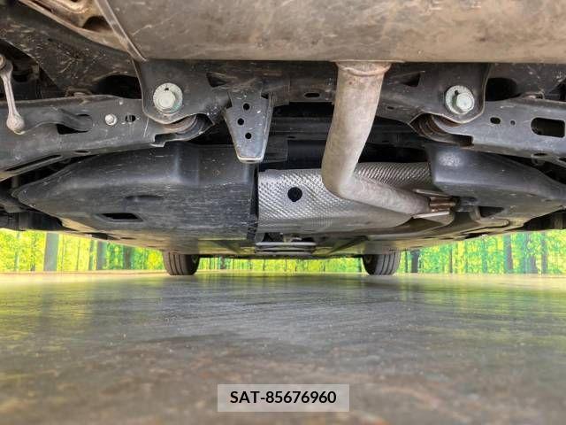 Toyota PRIUS 2017-04 282208-19