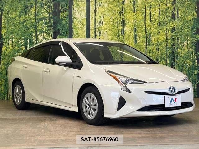 Toyota PRIUS 2017-04 282208-16