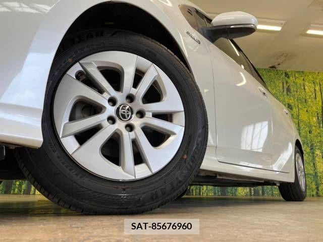 Toyota PRIUS 2017-04 282208-12