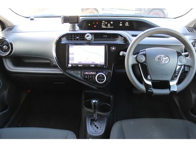Toyota AQUA 2018-11 190048-2