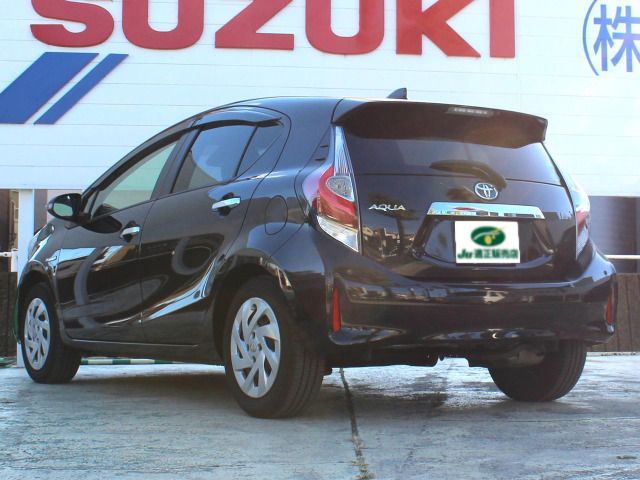 Toyota AQUA 2018-11 190048-1