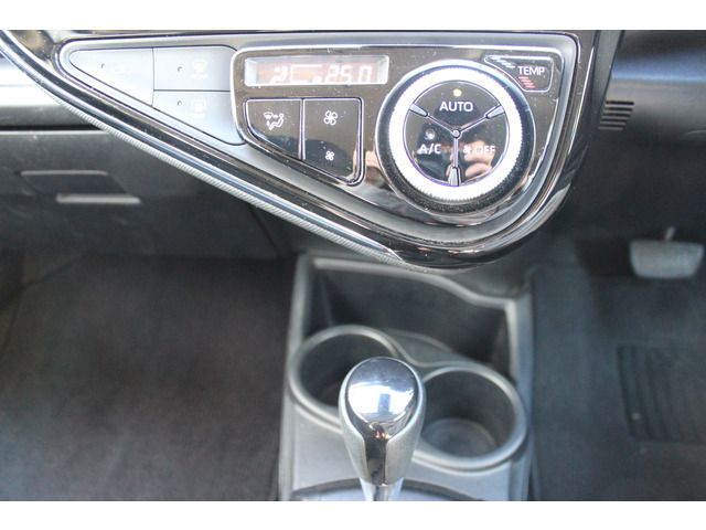 Toyota AQUA 2018-11 190048-8