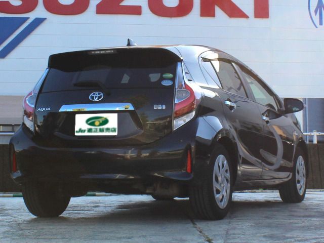 Toyota AQUA 2018-11 190048-17
