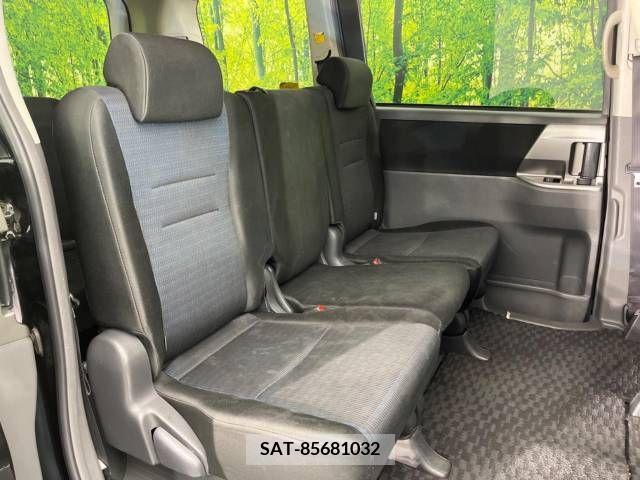 Toyota VOXY 2009-06 321298-9