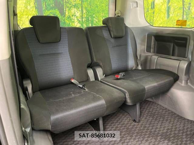 Toyota VOXY 2009-06 321298-10