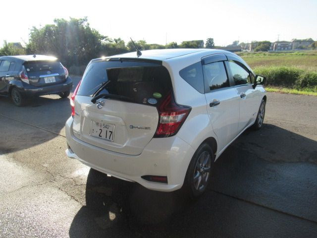 Nissan NOTE 2019-06 15385-8