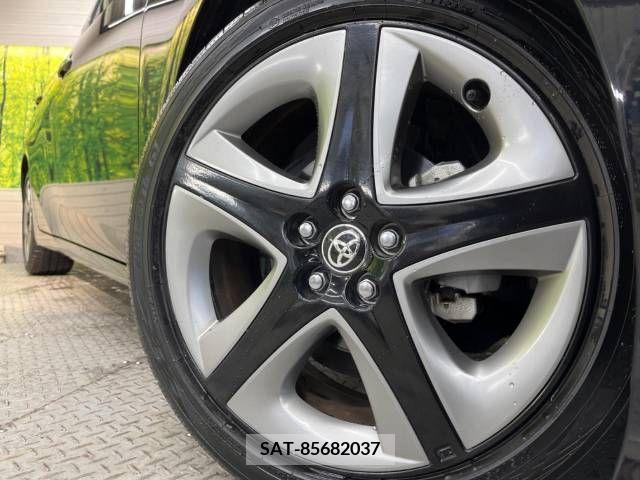 Toyota PRIUS 2019-05 217776-13