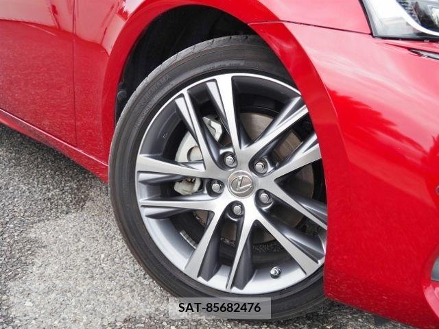 Lexus IS 2017-11 228440-8