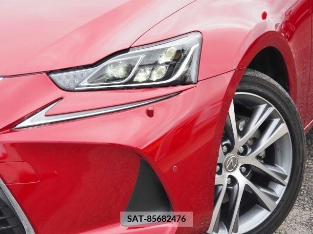 Lexus IS 2017-11 228440-7