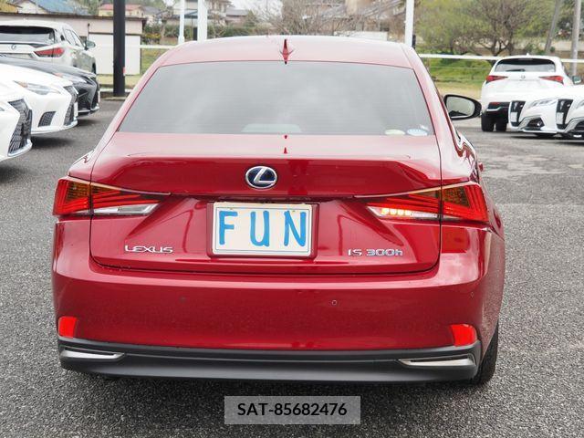 Lexus IS 2017-11 228440-6