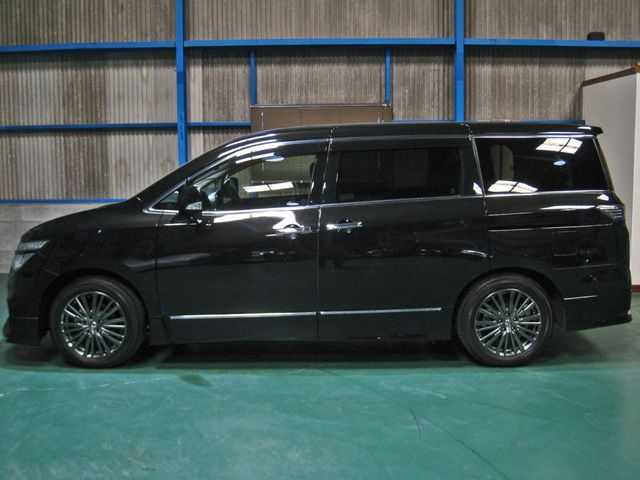 Nissan ELGRAND 2019-07 3848-10