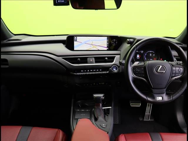 Lexus UX 2020-12 188620-2