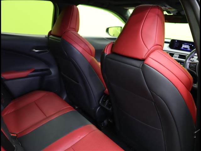 Lexus UX 2020-12 188620-24