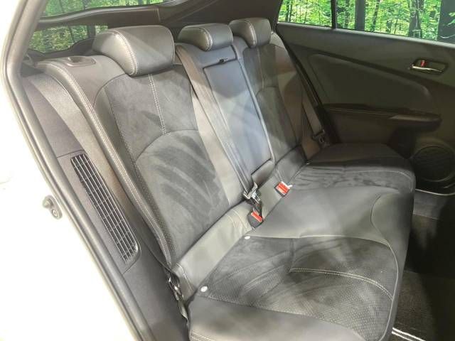 Toyota PRIUS PHV 2021-12 14647-9
