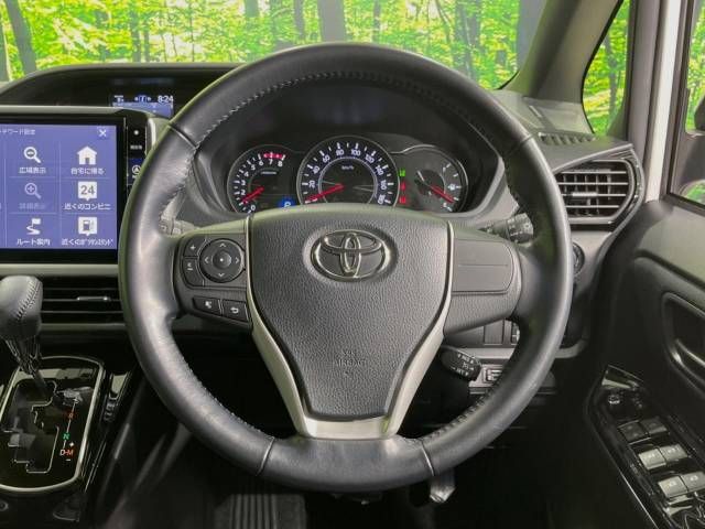 Toyota VOXY 2017-10 183420-12