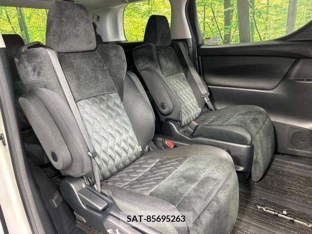 Toyota ALPHARD 2019-04 299483-9
