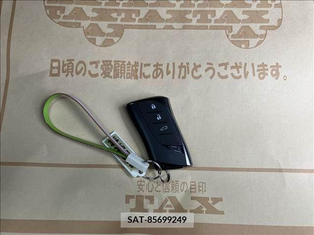 Lexus ES 2022-02 275243-18