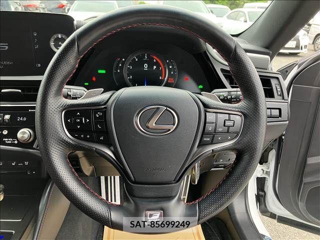 Lexus ES 2022-02 275243-1