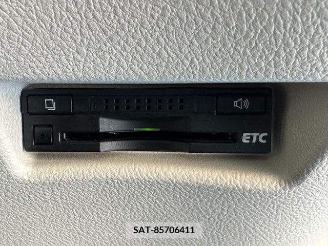 Toyota SIENTA 2016-06 314646-19