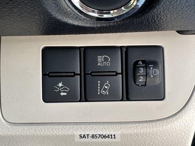 Toyota SIENTA 2016-06 314646-18