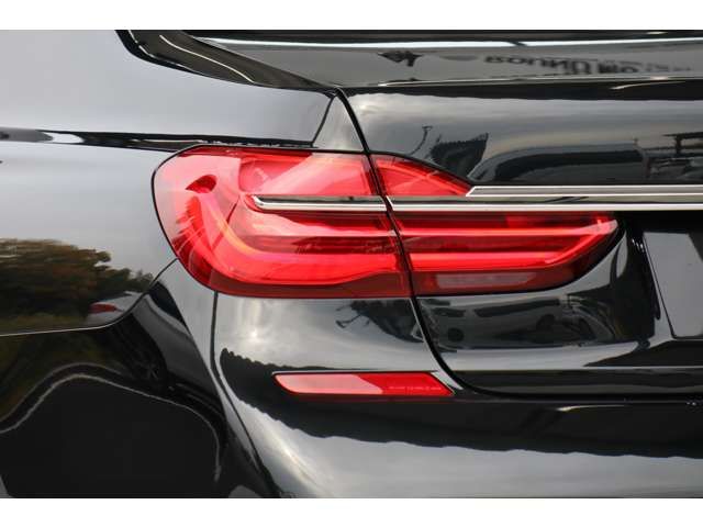 Bmw 7 SERIES 2016-09 5055-7