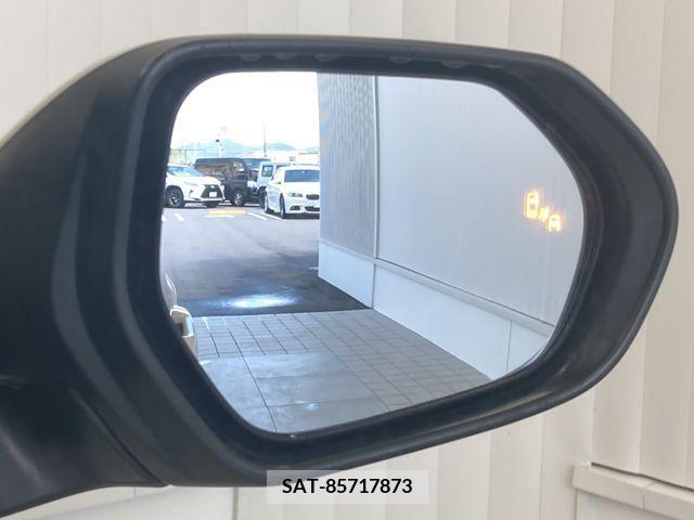 Toyota C-HR 2019-07 357762-25
