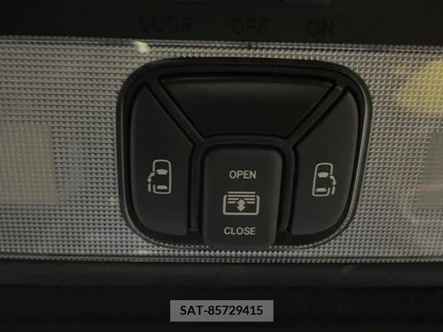 Toyota ESTIMA 2017-01 221596-6