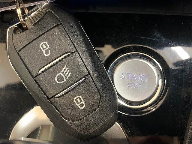 Peugeot 3008 2017-06 20869-9