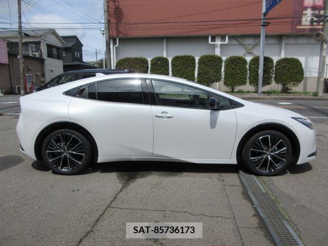 Toyota PRIUS 2023-02 242206-7